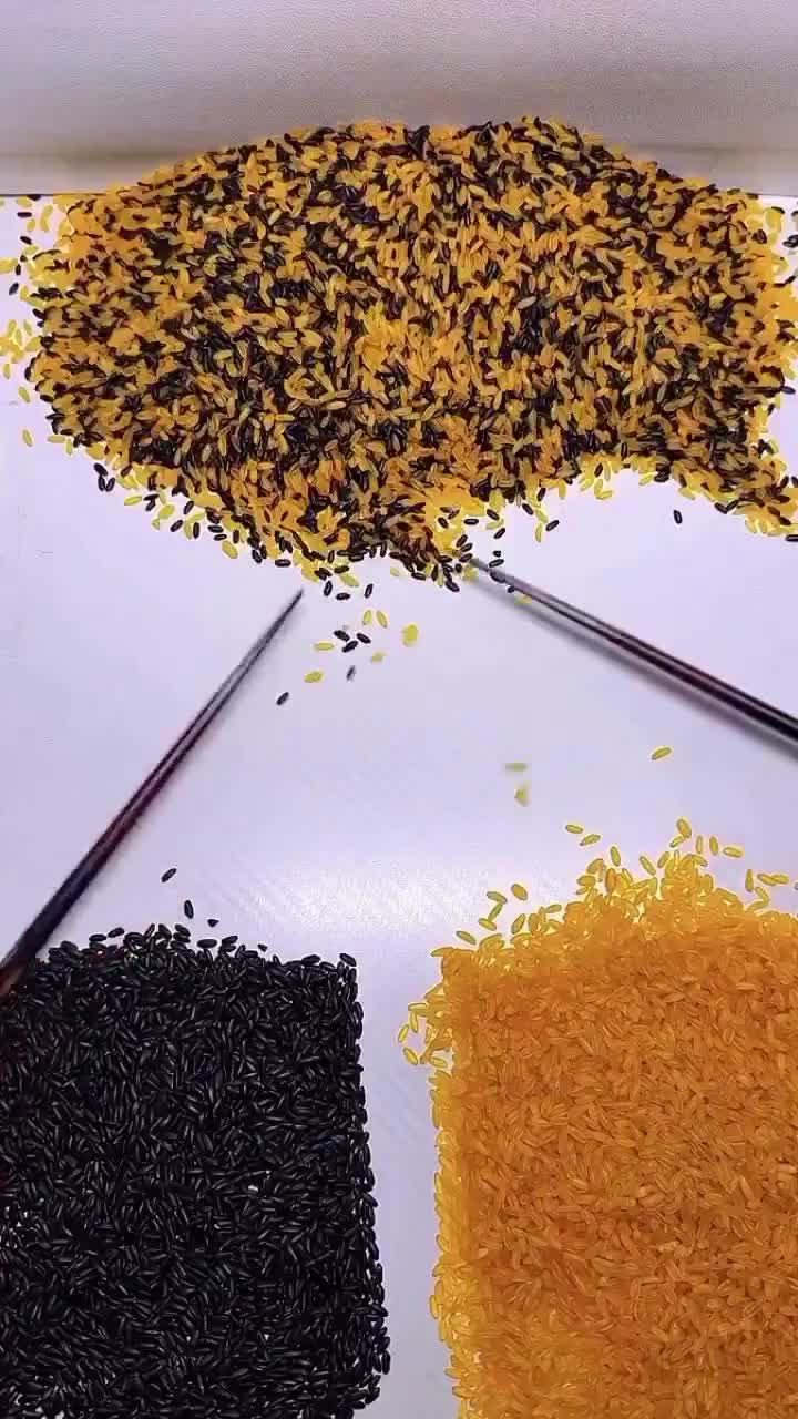 Les noirs d'un côté, les jaunes de l'autre.