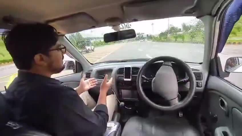 Nouvelle voiture autonome : elle vous livre directement à la police.