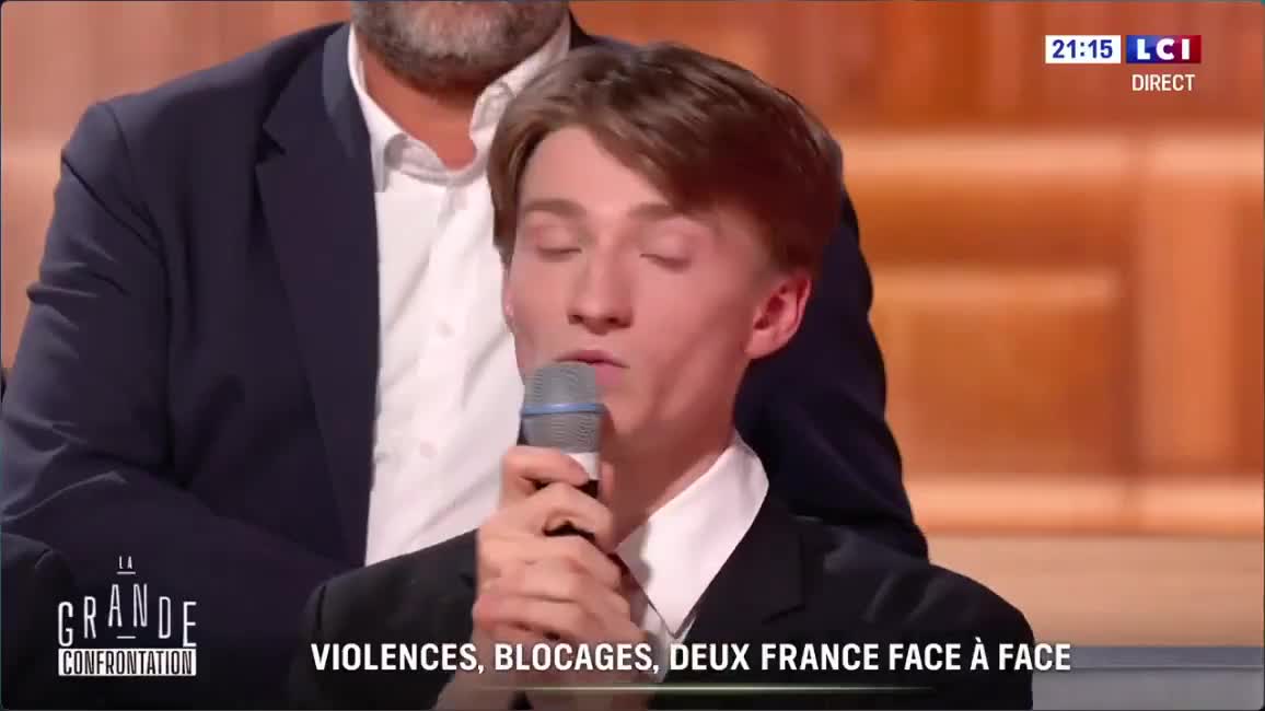 Elwan, le « Visiteur du Futur » ou le lycéen qui avait embrassé Jean-Luc Mélenchon, se fait ridiculiser en seulement cinq minutes d’émission