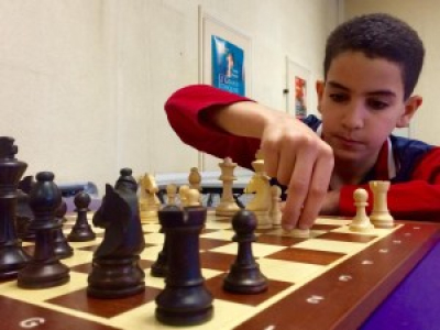 Ayoub, 11 ans, veut devenir champion du monde d'échecs.