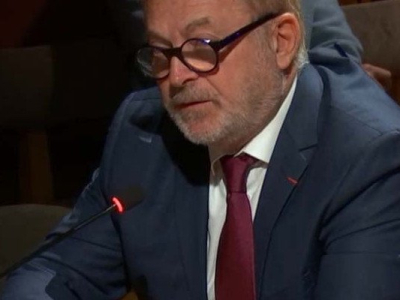 Le sénateur Joël Guerriau en garde à vue, soupçonné d'avoir drogué une députée en vue d'une agression sexuelle.