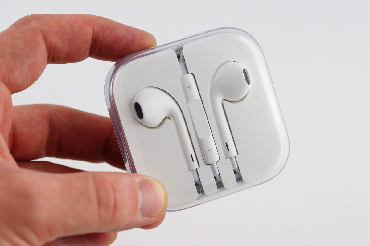 (Fini) Écouteurs Apple EarPods - Blanc à 10.94€ @ 7dayshop