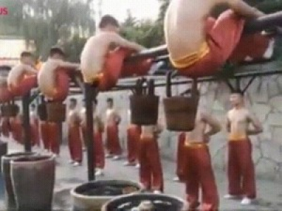 Entrainement matinal des Moines de Shaolin