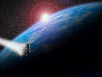 L'asteroide qui est passe entre la Terre et la Lune...