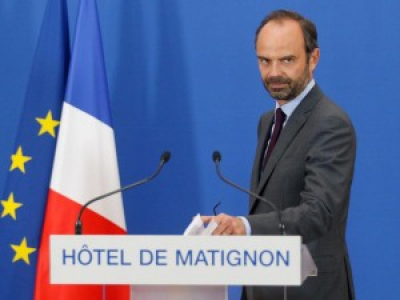 Edouard Philippe dénonce les «8 Mds € de chèque en bois» du gouvernement précédent