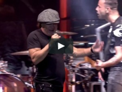 Muse Ft. Brian Johnson - Back In Black (live)