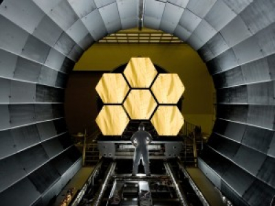 Le lancement du télescope spatial James-Webb repoussé à 2019 par la NASA