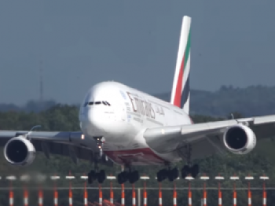Atterrissage mouvementé d’un A380 à Dusseldörf en pleine tempête Xavier