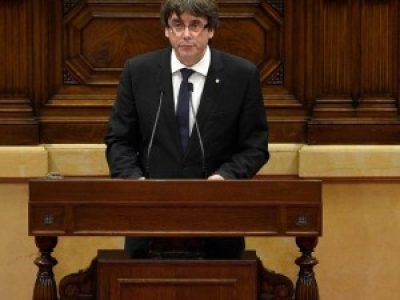Carles Puigdemont proclame l'indépendance de la Catalogne
