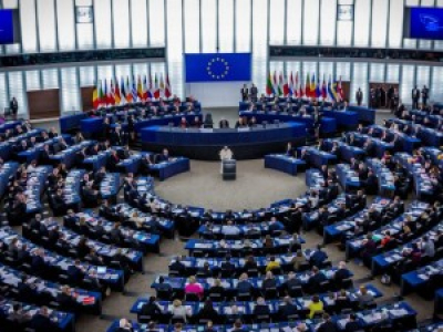 Glyphosate: l’UE repousse sa décision, le temps d’étudier tous les pots-de-vin