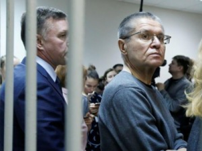 Un ex-ministre russe de l'Économie condamné à huit ans de camp