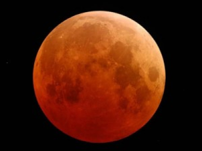Une incroyable &quot;super Lune bleue de sang&quot; se dévoilera dans la nuit du 31 janvier 2018