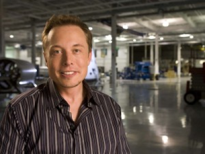 Thud! L'empire mediatique intergalactique de Elon Musk