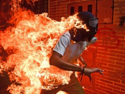La photo AFP d'un pays «qui brûle», premier prix au World Press Photo 2018