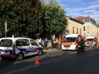 Périgueux : un jeune homme poignarde quatre personnes, un blessé grave