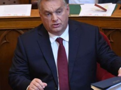 Hongrie : Orban bannit les études de genre à l'université