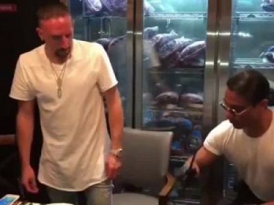 Franck Ribéry s'offre un entrecôte en Or
