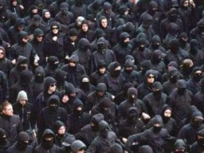 10.000 Black blocs attendus a Paris le 1er Mai