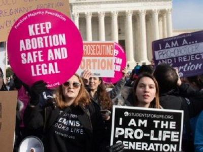 La loi la plus répressive du pays en matière d'avortement promulguée dans l'Alabama