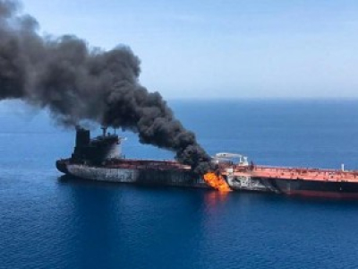 2 navires attaqués dans le golfe d'Oman