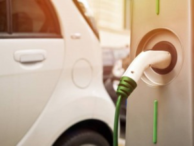 Augmentation des tarifs de recharge pour voiture électrique Bluely sur Lyon.