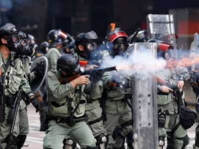 Direct : violents affrontements à Hongkong en marge du 70e anniversaire de la Chine pop