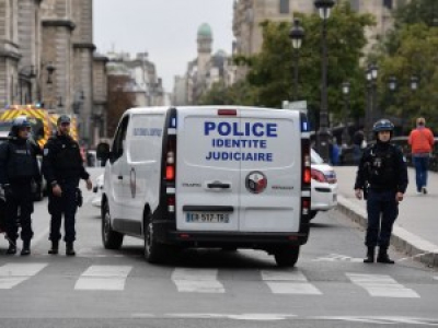 Attaque au couteau à la préfecture de Police de Paris. 
