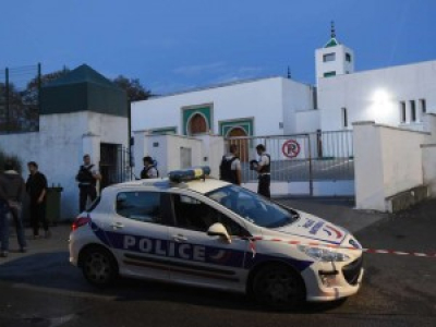Au lendemain de l’attaque contre la mosquée de Bayonne, l’émotion et les premiers éléments