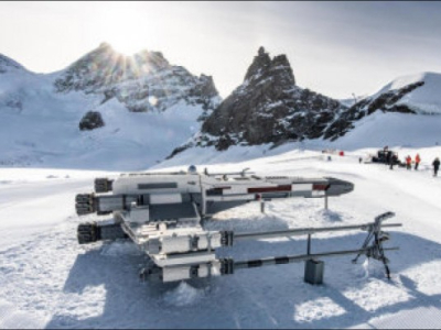 X-Wing taille réelle dans les Alpes