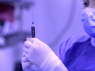 Vaccins Covid: Un expert en essais clinique explique pourquoi nous devrions être optimistes
