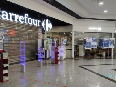 Carrefour: Un cadre se suicide sur le parking du magasin.
