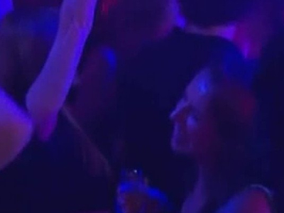 Fermeture des discothèques: il sera aussi interdit de danser dans les bars et les restaurants