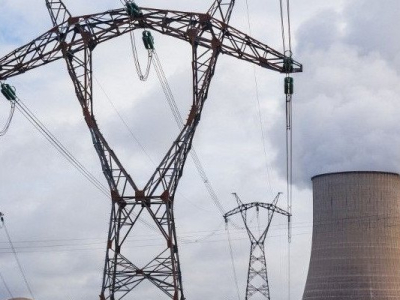 EDF va racheter sa propre électricité jusqu'à 300 euros le MW et la re-revendre à 46 euros à ses concurrents
