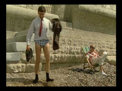 Mr Beans à la plage.