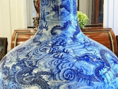 Un vase estimé 2000€ vendu 9 millions d'euros