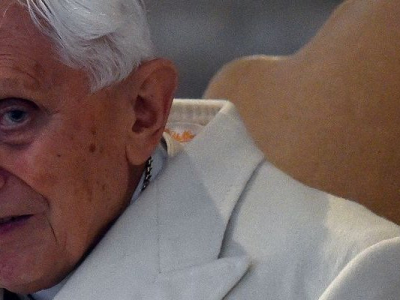 L'ancien Pape Benoît XVI est mort.