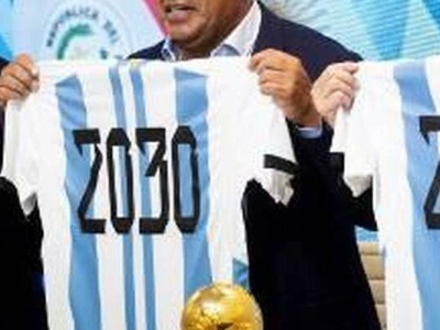 « Une très mauvaise blague »: la Coupe du monde 2030 sur trois continents scandalise les écologistes