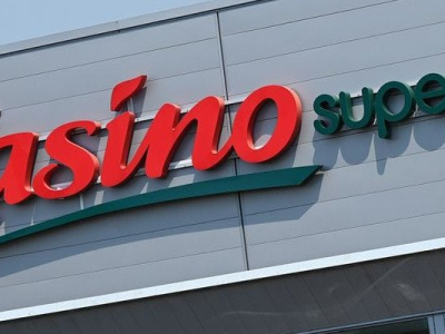 Rachat de magasins Casino : le tandem Auchan-Intermarché en négociations exclusives