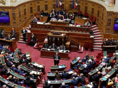 Sénat : augmentation des frais de mandat, de 700 euros par mois