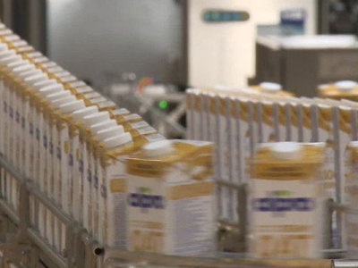 Danone abandonne le lait de vache pour le lait végétal, près de 200 producteurs se retrouvent sur le carreau