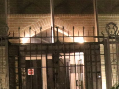 Homme dans le consulat d'Iran à Paris menace de se faire exploser.