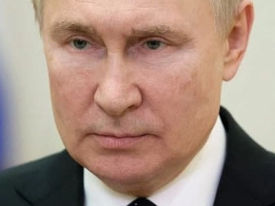 Nikita Yuferev, conseiller municipal de Saint-Pétersbourg porte plainte contre Vladimir Poutine pour avoir employé le mot "guerre" lors d'un discours sur (officiellement) "l'Opération militaire spéciale en Ukraine"