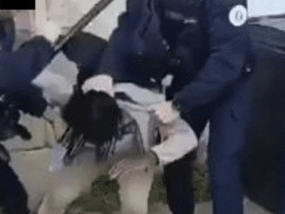 Cycliste violemment interpellé à Bordeaux : la version de la police contredite par de nouvelles vidéos